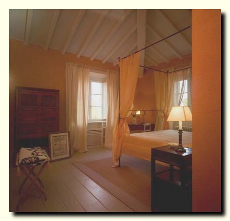 vigna orange roomOK